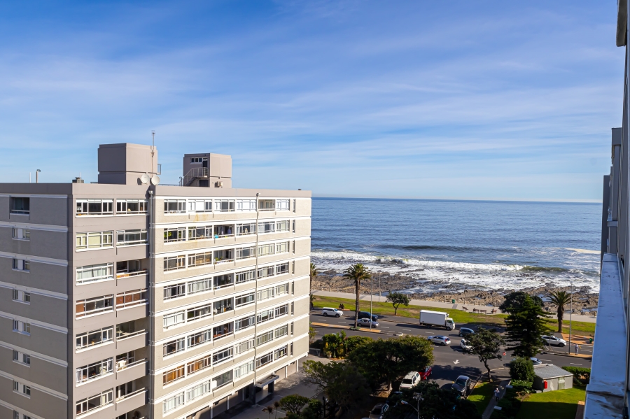 To Let 3 Bedroom Property for Rent in Sea Point Western Cape